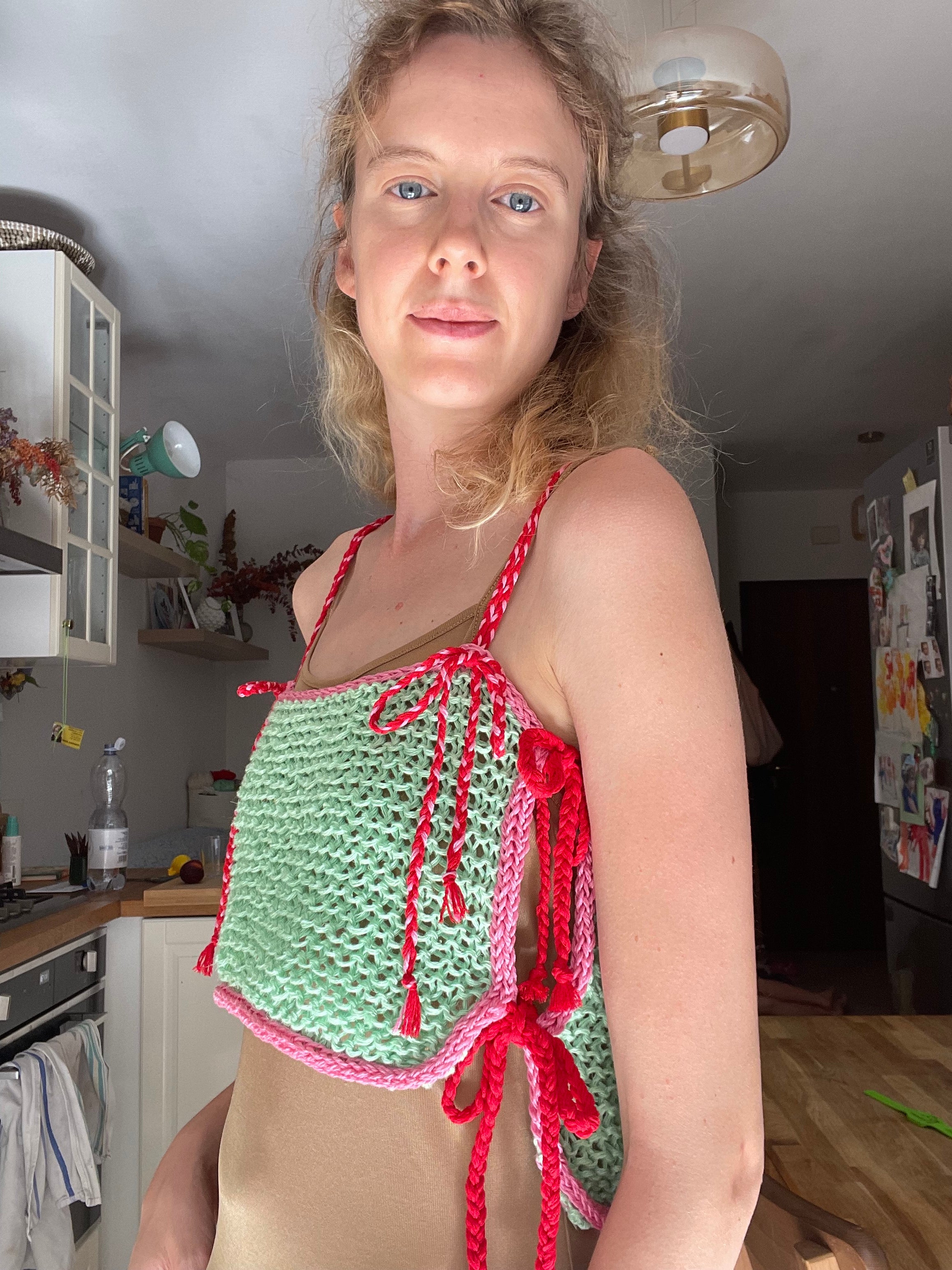 Top con Laccetti sui Fianchi - Pronta Consegna