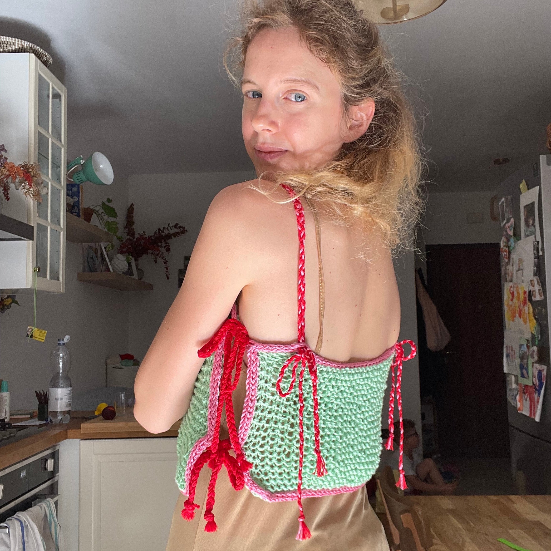 Top con Laccetti sui Fianchi - Pronta Consegna