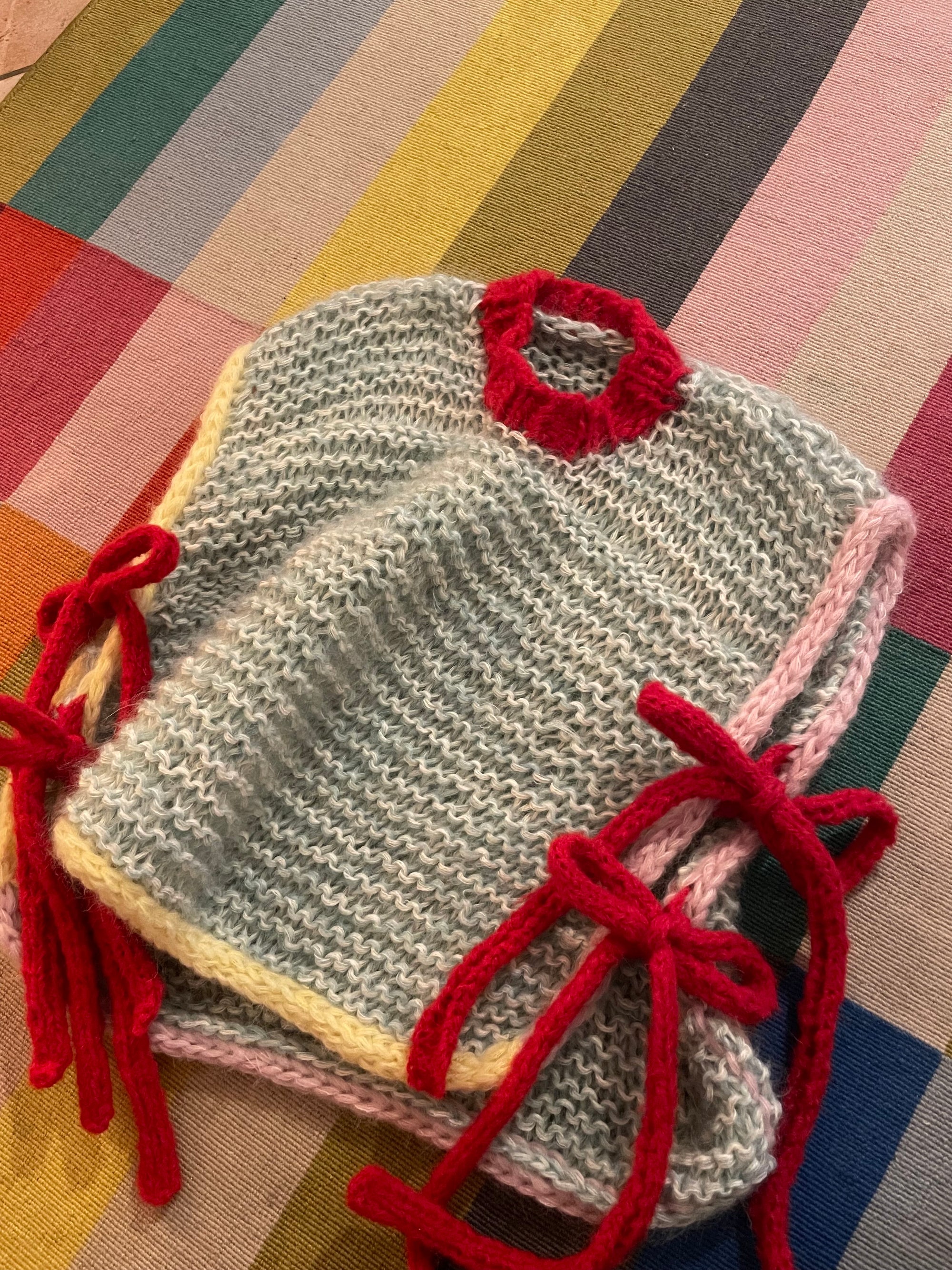 Gilet con laccetti sui Fianchi