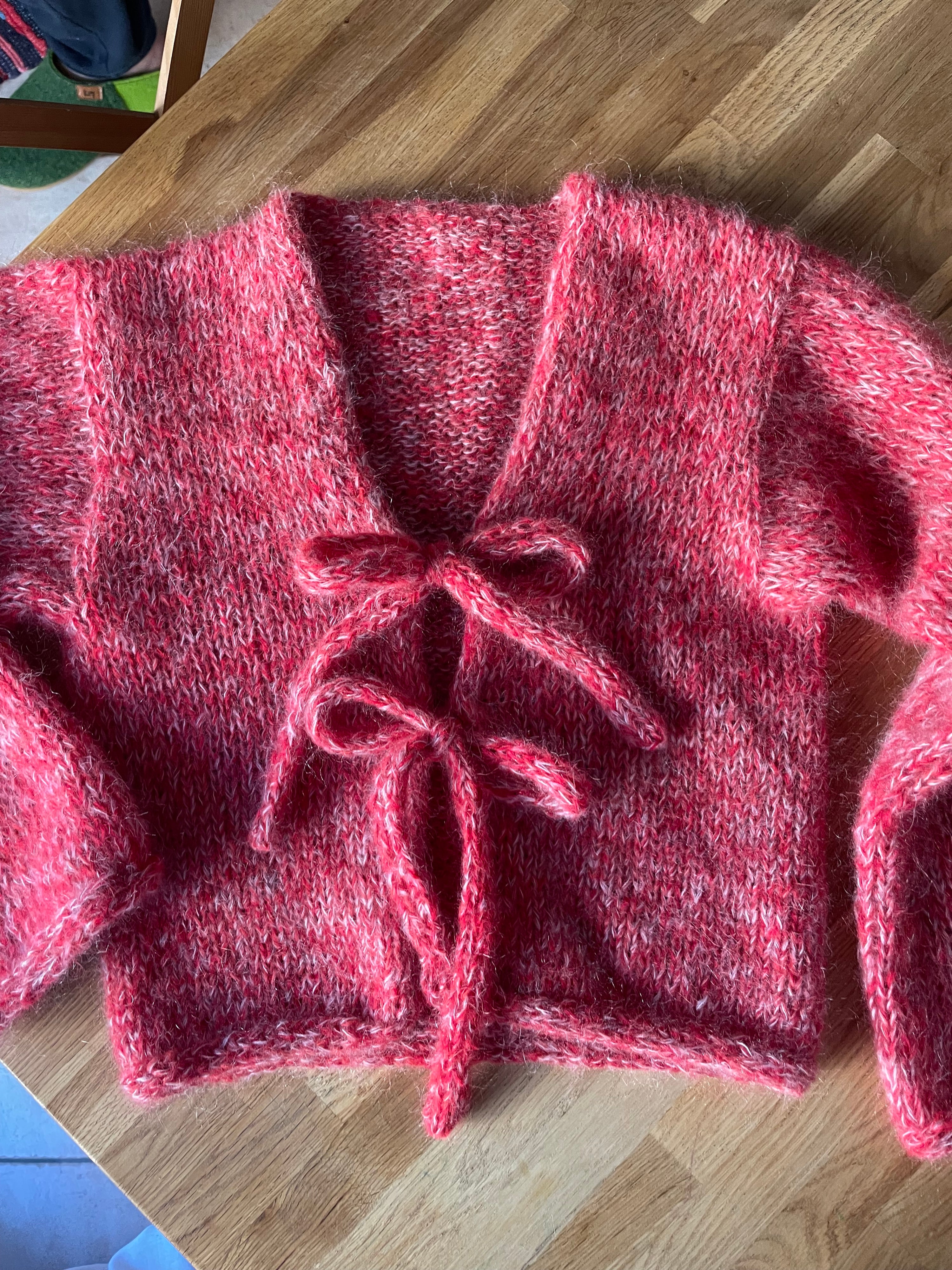 Cardigan con Laccetti