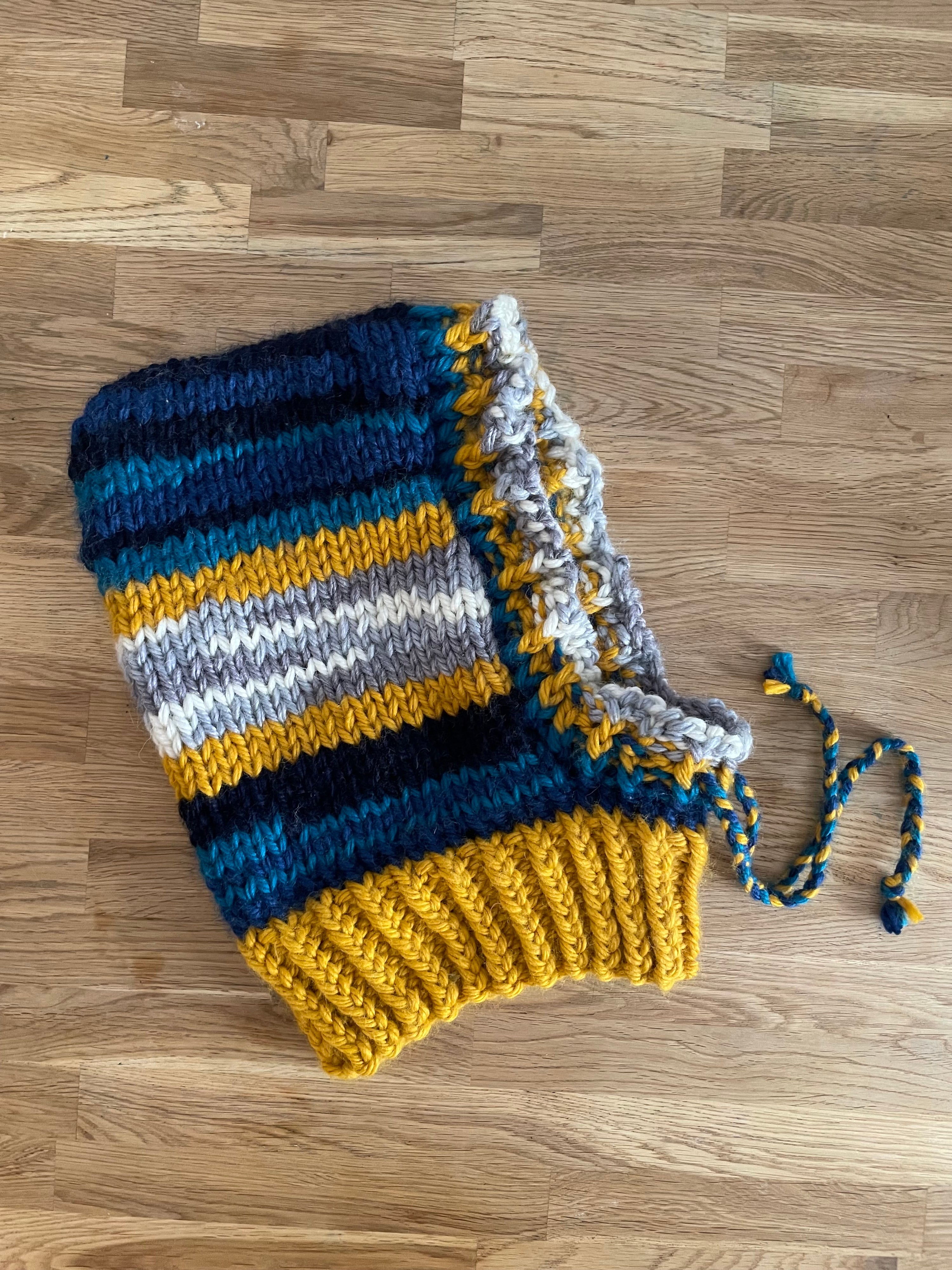Balaclava con laccetto