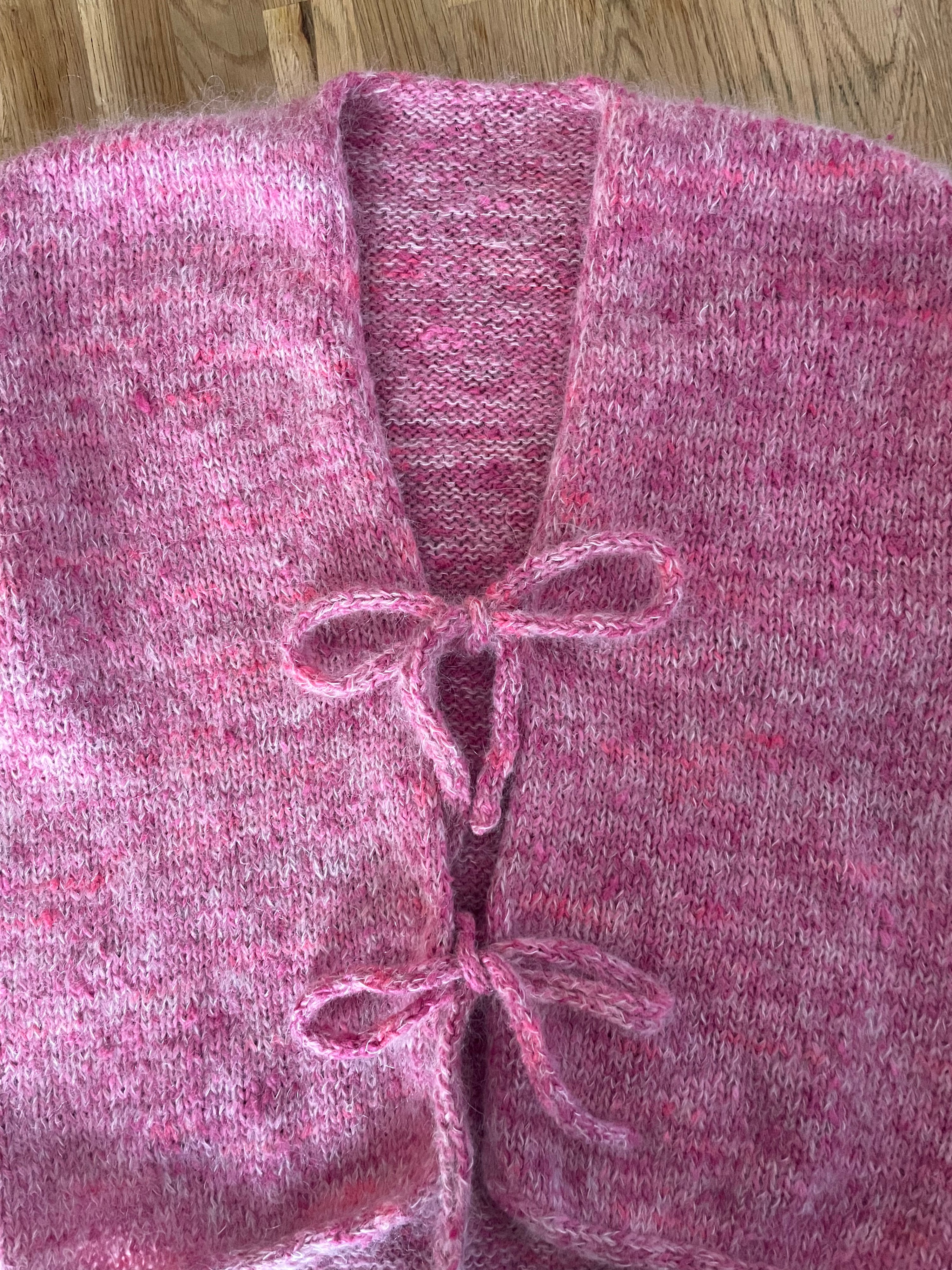 Cardigan con Laccetti